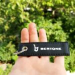 Handmade Ключодържател- персонализиран с надпис или лого - mythrone.bg