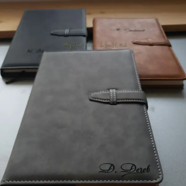 Луксозен кожен тефтер - персонализиран и с лазерно гравиран