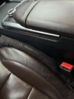 Уплътнители между седалки на автомобил от алкантара- 2 броя